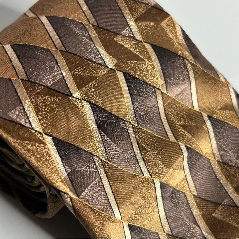 American Traditions Gold and Silver Patterned 57” Silk Tie